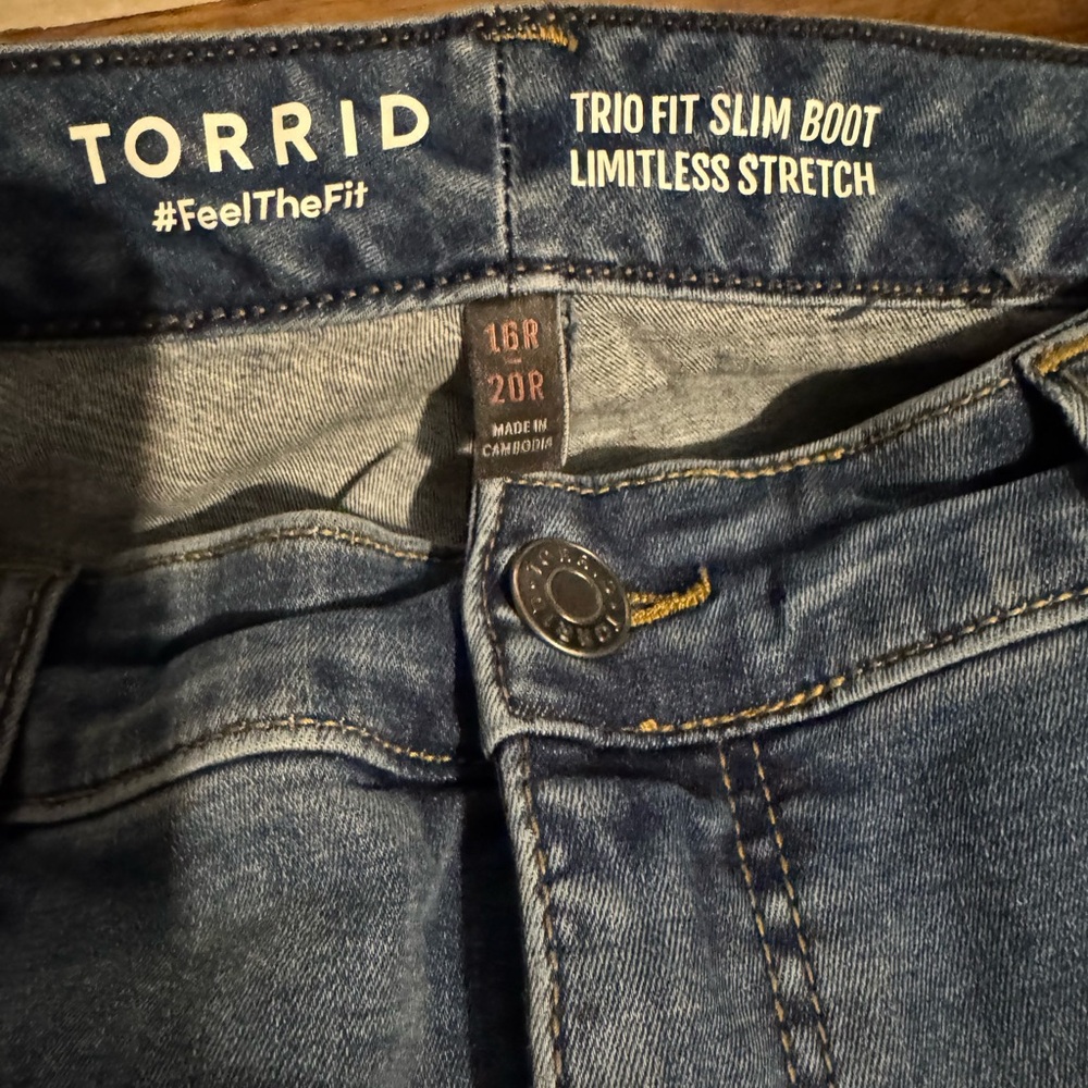 Torrid Trio Blue Bootcut Women's Jeans - ***Stretch size 16-20*** - Picture 7 of 9